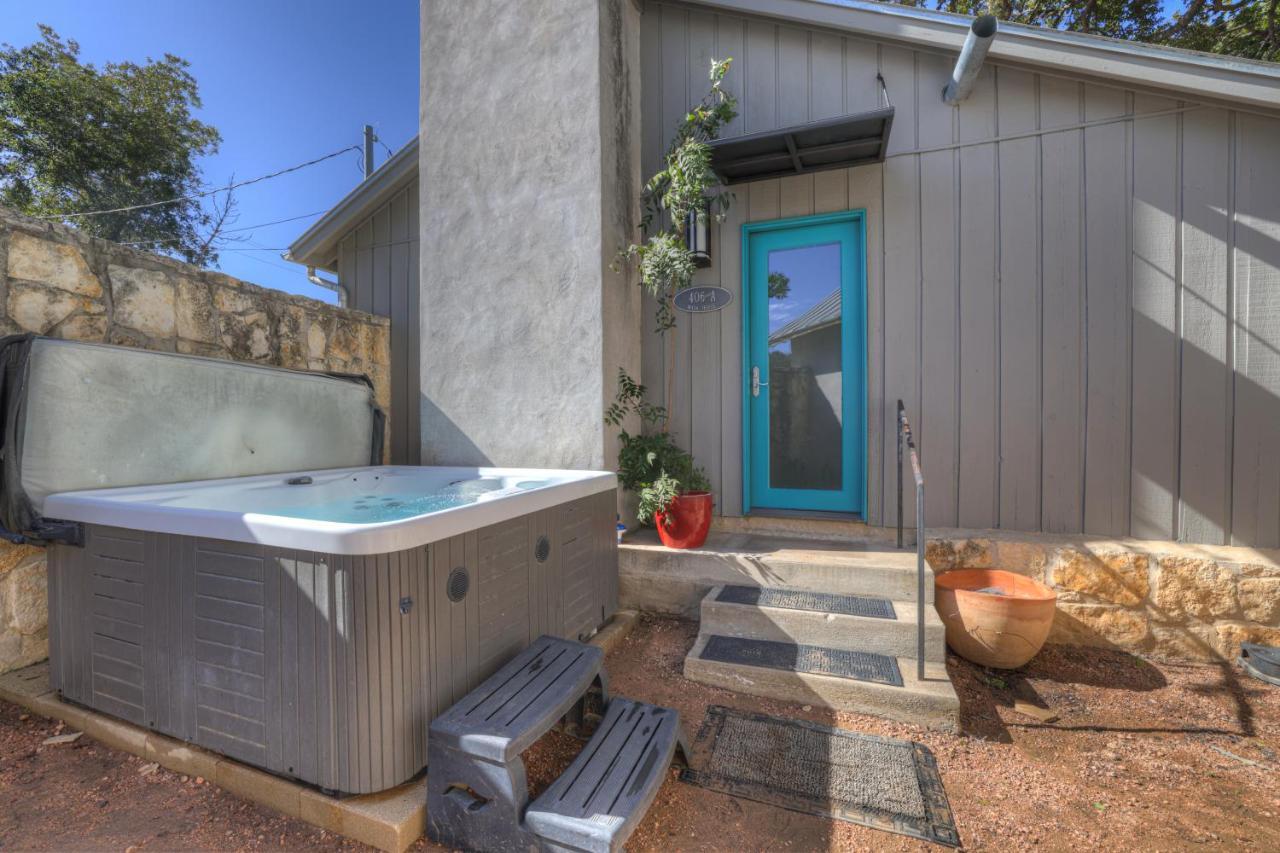 406 Lodge-A: Hot-Tub & 2 Blks To Main St Fredericksburg Ngoại thất bức ảnh