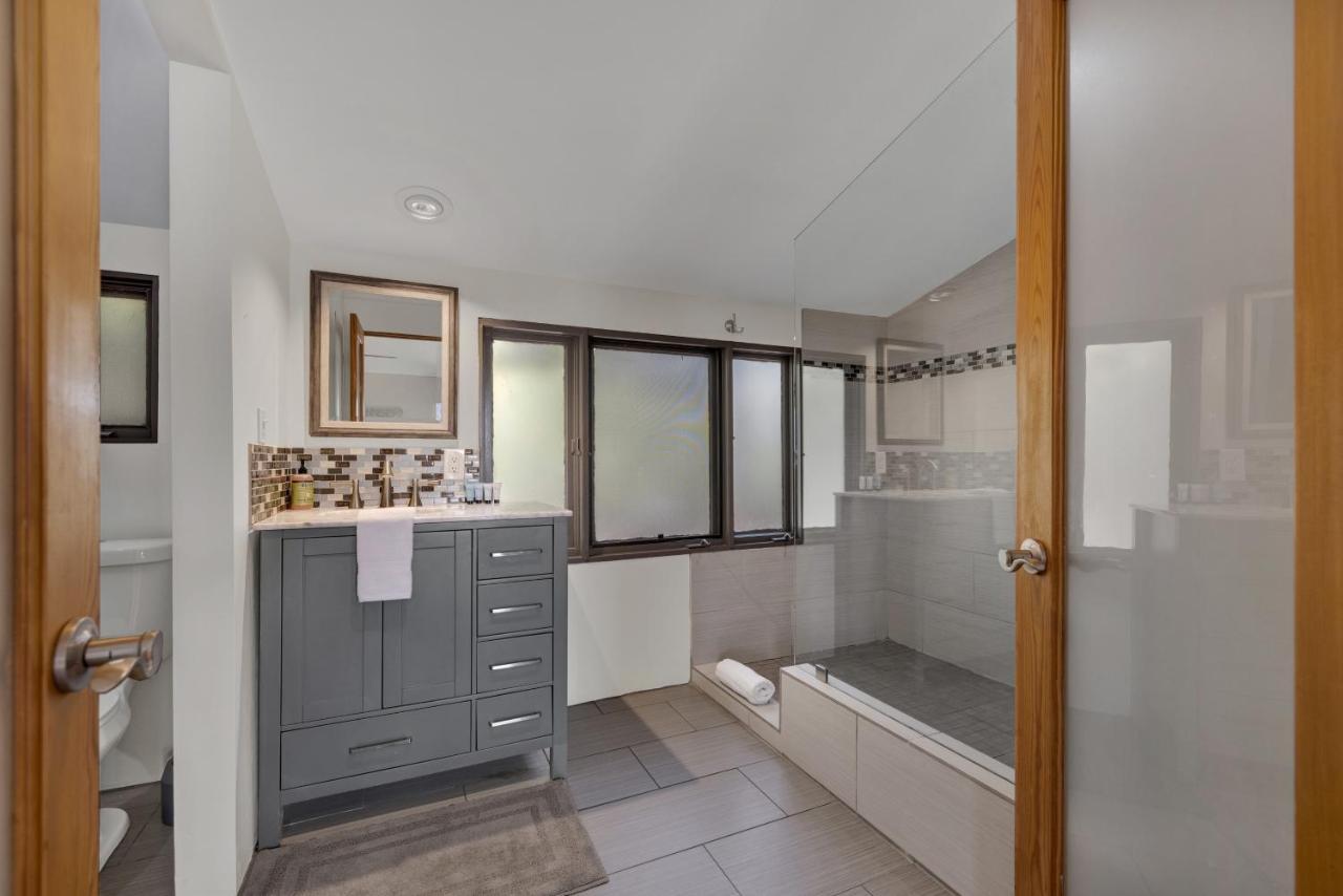 406 Lodge-A: Hot-Tub & 2 Blks To Main St Fredericksburg Ngoại thất bức ảnh